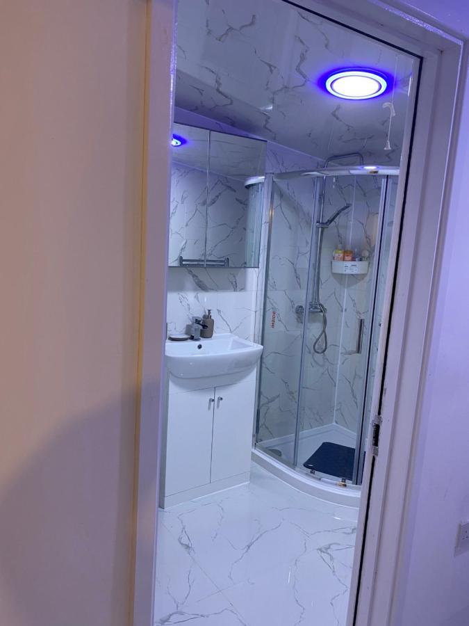 Habitación en casa particular Calm Residential House Coventry